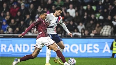 باريس يضرب ميتز ويستعيد صدارة الدوري الفرنسي