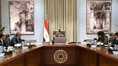 رئيس الوزراء يتابع مستجدات العمل بالمنطقة الاقتصادية لقناة السويس وجهود جذب الاستثمارات