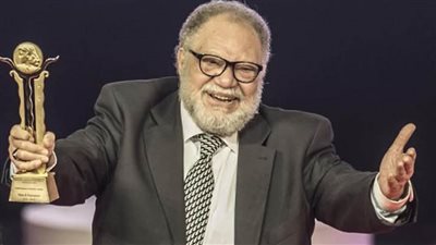 الفنان يحيى الفخراني يحصد جائزة «إنجاز العمر» ضمن فعاليات مهرجان الأفضل