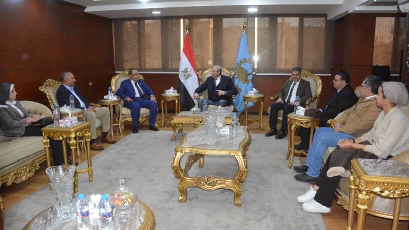 محافظ الغربية خلال