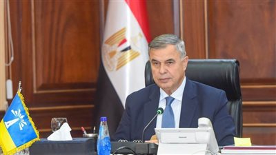 محافظ الإسكندرية يبحث مع أعضاء النواب والشيوخ أبرز التحديات بملفات التعليم والصحة والطرق