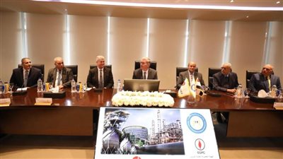 خطة عمل سريعة تهدف لتحقيق النمو في حجم أعمال الشركة داخليًا وخارجيًا 