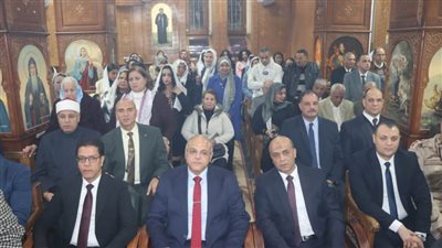محافظ القليوبية ومدير الأمن ورئيس الجامعة يشهدون قداس عيد الميلاد المجيد