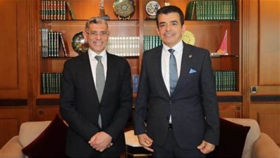 المدير العام للإيسيسكو يلتقي رئيس المجلس الأفريقي للفضاء