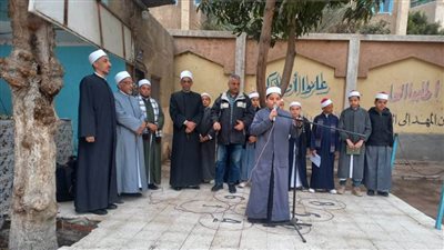 رئيس الإدارة المركزية لمنطقة القاهرة الأزهرية يتفقد العملية التعليمية بمجمع معاهد شبرا