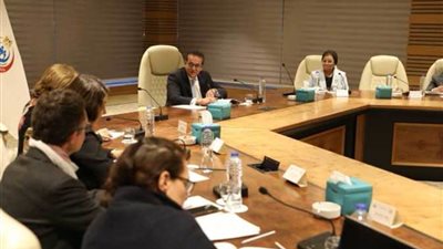  وزير الصحة يبحث مع وفد الوكالة الفرنسية للتنمية سبل التعاون في القطاع الصحي