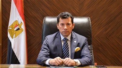 وزير الرياضة يبحث مع شباب المطرية استعدادات تنظيم مائدة إفطار رمضان