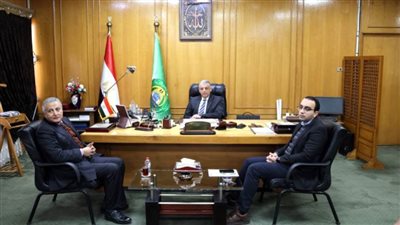 محافظ الإسماعيلية يستقبل مدير صندوق مكتبات مصر العامة 