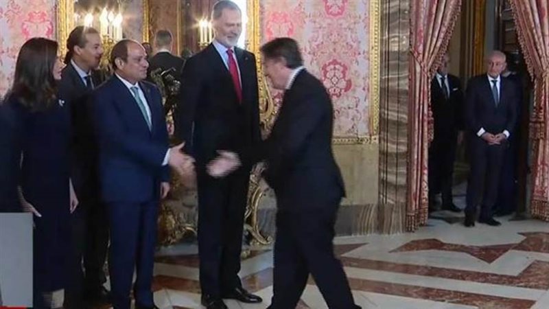 الرئيس السيسي يصل