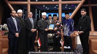 جولة ناجحة لوزير الأوقاف في ختام زيارتة لماليزيا 