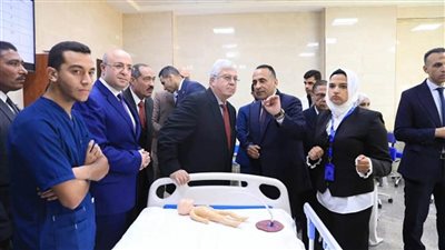وزير التعليم العالي يتفقد مجمع المعاهد العليا ببني سويف