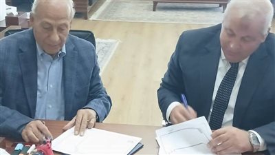 الوادي الجديد يدخل عصر المدارس الدولية.. المحافظ يوقّع بروتوكول أول مدرسة خاصة بمعايير عالمية