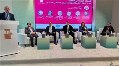وزير الإسكان: الالتزام بتطبيق معايير البناء الأخضر في جميع المشروعات بحلول 2026