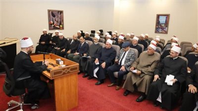 وزير الأوقاف يعقد اجتماعًا موسعًا مع قيادات الدعوة