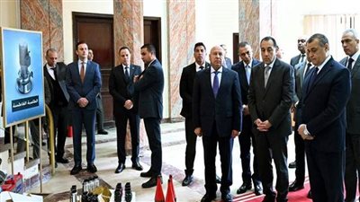 رئيس الوزراء يفتتح مصنع إنتاج الطلمبات الغاطسة بشركة قها للصناعات الكيماوية