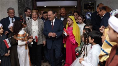  رئيسة الطفولة والأمومة ومحافظ أسيوط يفتتحان فرع المجلس بالمحافظة