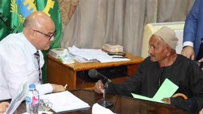 محافظ القليوبية يبحث مشاكل المواطنين فى اللقاء الجماهيرى الأسبوعي بشبرا الخيمة