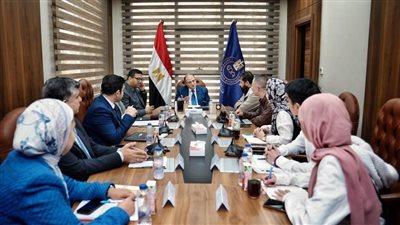 هيئة الدواء تبحث مع شركة صينية سبل التعاون في التكنولوجيا الحيوية