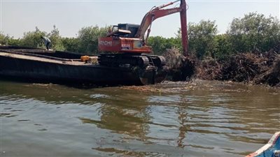 البحيرة.. حملة مكبرة لإزالة التعديات على ضفاف نهر النيل بالمحمودية