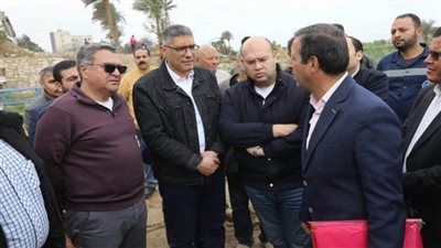 محافظ الجيزة يتفقد الأعمال الجارية بممشى 