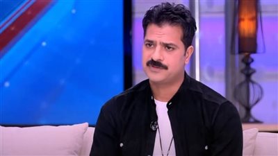 مصطفى أبو سريع يعلن انفصاله بالتراضي عن زوجته 