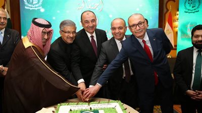  وزير قطاع الأعمال العام يشهد احتفال سفارة باكستان بالقاهرة باليوم الوطني الـ85