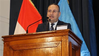 جامعة الإسكندرية تستقبل رئيس قسم الهندسة الحيوية بجامعة لويفل الأمريكية