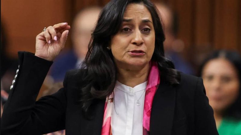 وزيرة الخارجية الكندية