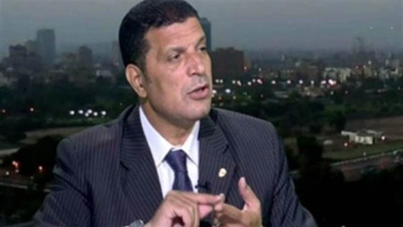 الخبير السياسي مختار