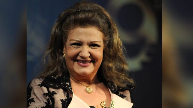 الفنانة ميمي جمال