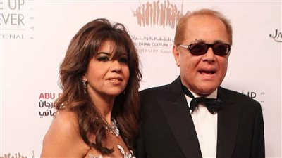 بوسي شلبي في مواجهة علنية مع أبناء محمود عبد العزيز.. طلاق بعد 45 يوما أم زواج حتى الوفاة؟