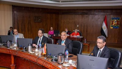  بالصور.. مجلس جامعة طنطا يقرر صرف مكافأة إجادة لجميع العاملين