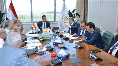 وزير التموين يلتقي أعضاء مجلسي النواب والشيوخ 