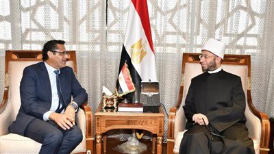وزير الأوقاف يستقبل نقيب الصحفيين