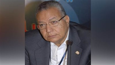 مؤسسة روزاليوسف تنعي رئيس مجلس إداراتها الأسبق الكاتب الصحفي محمود التهامي