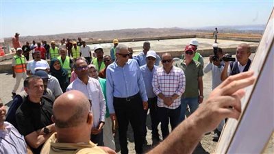 محافظ أسوان: مشروع الصرف الصحي بقرى أبو الريش والأعقاب