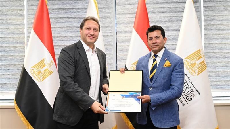 هادي خشبة مع وزير