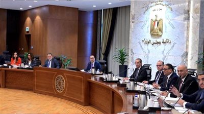 رئيس الوزراء يترأس اجتماع جهاز تنمية المشروعات المتوسطة والصغيرة ومتناهية الصغر