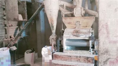 ضبط صاحب منخل بدون ترخيص بحيازته 1,720 طن دقيق مدعم