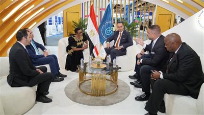  سلسلة لقاءات بين 