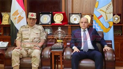 محافظ  كفر الشيخ يستقبل مدير جمعية المحاربين القدماء وضحايا الحرب