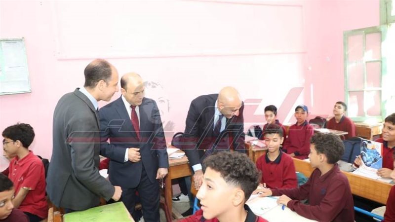 جولة وزير التربية