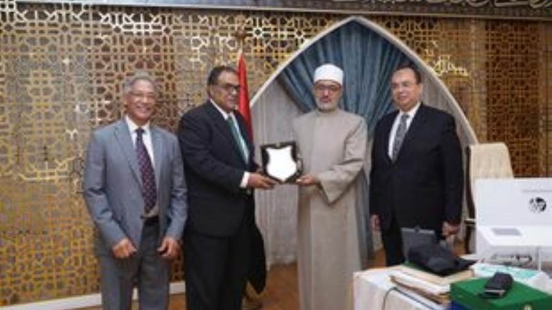 اثناء اللقاء