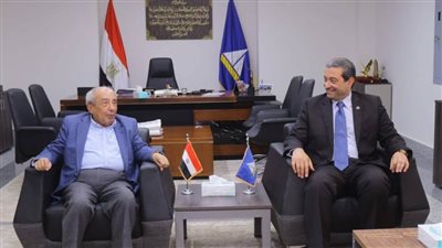 نقيب المهندسين يلتقي محافظ دمياط لبحث أوجه التعاون المشترك بين النقابة والمحافظة 