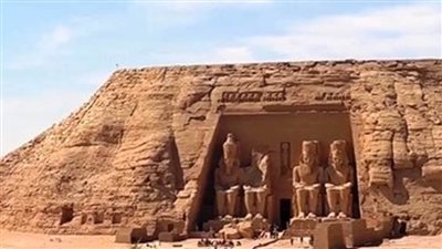   إحباط محاولة سائح أجنبي دفن رفات والدته بمعبد أبوسمبل