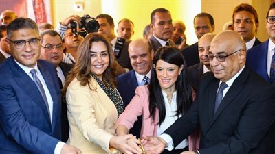 وزراء العدل والتخطيط والتنمية الاقتصادية والتعاون الدولي والتنمية المحلية يفتتحون فرع توثيق محكمة جنوب الجيزة الابتدائية