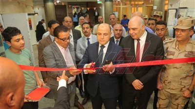 محافظ كفر الشيخ يفتتح معرض فناني الثقافة للفن التشكيلي