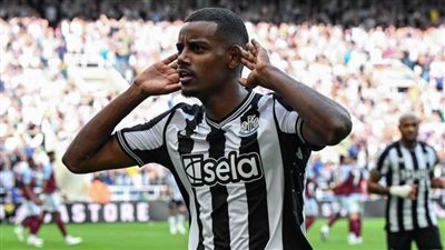 الهلال يستعد لصفقة إيزاك الضخمة .. والفيفا ترتبك 