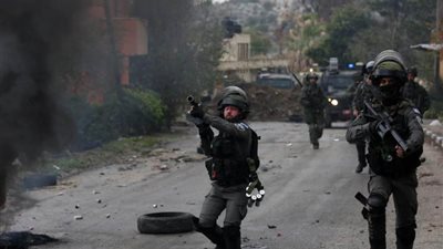 إصابة شابين من مخيم العروب برصاص الاحتلال أحدهما إصابته خطرة