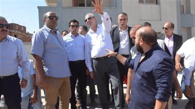 محافظ الغربية ووزير الشباب يتفقدان مركز شباب محمد صلاح بقرية 